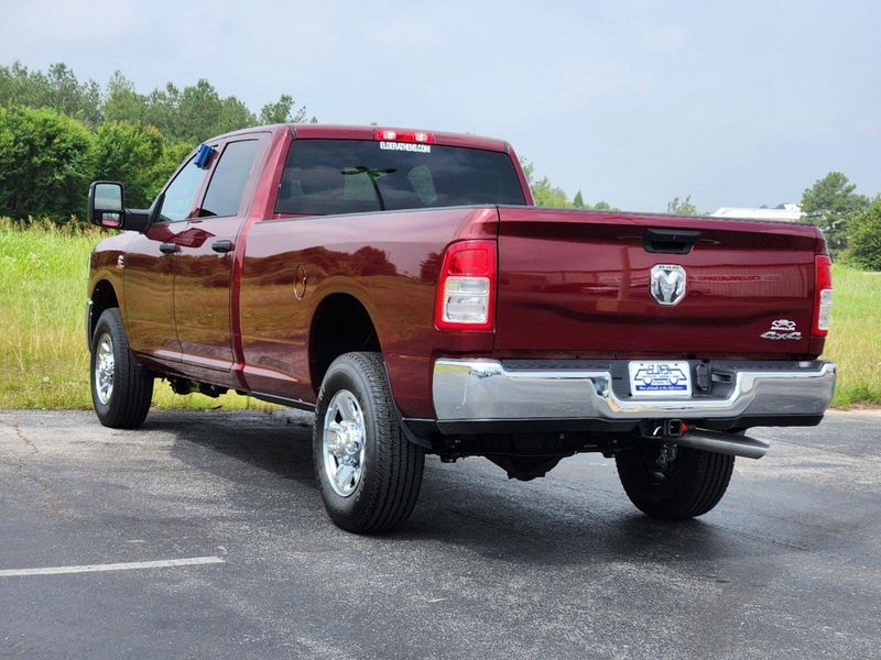 2024 RAM 2500 Tradesman Crew Cab 4x4 8