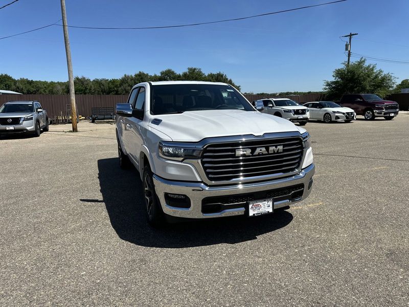 2025 RAM 1500 Laramie Crew Cab 4x4 5