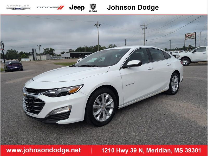 2023 Chevrolet Malibu LTImage 1