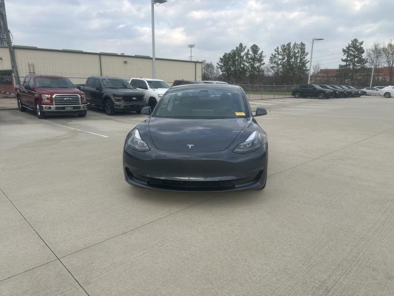 Used 2023 Tesla Model 3 BaseImage 2