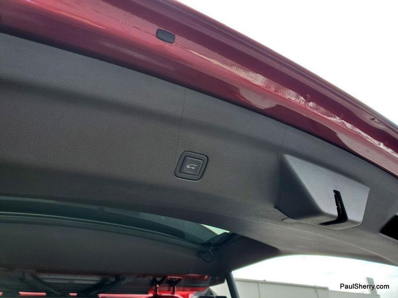 2023 GMC Yukon Denali ReserveImage 6