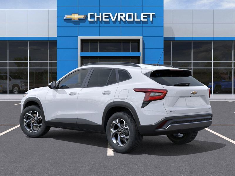 New 2025 Chevrolet Trax LTImage 3