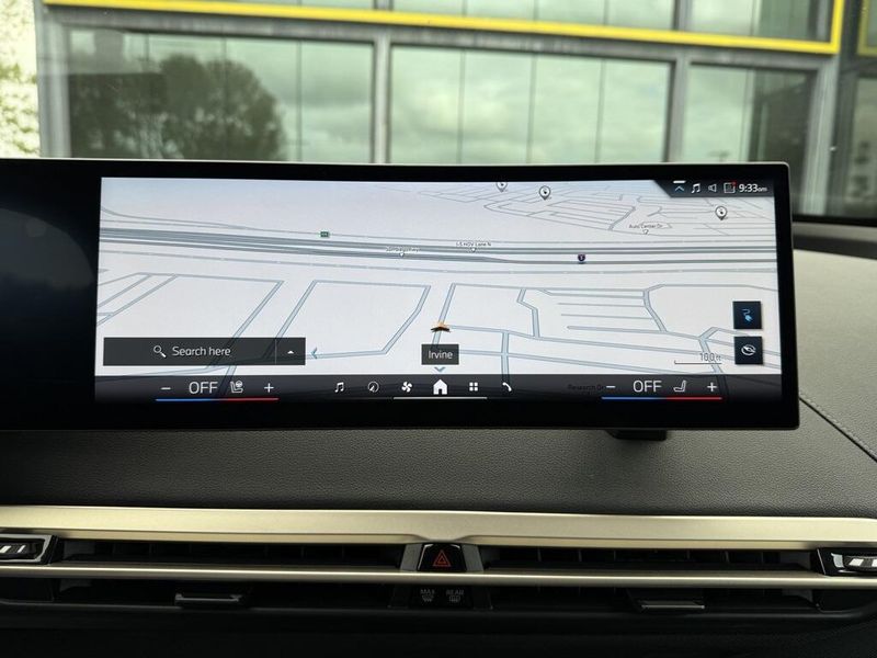 2025 BMW iX xDrive50Image 27