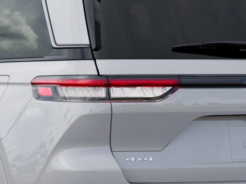 New 2026 Jeep Grand Cherokee Limited Reserve 4x4Image 5