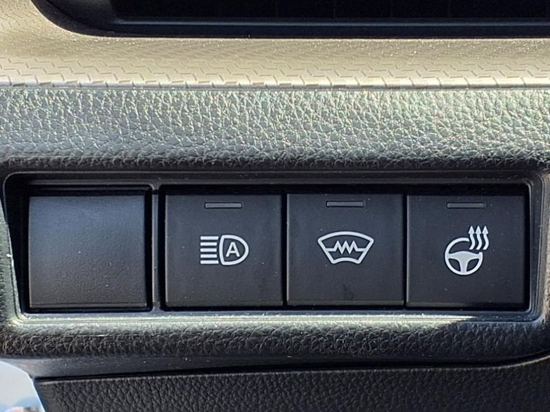 2023 Toyota Prius XLEImage 20