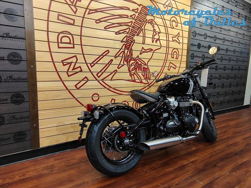 2024 Triumph Bonneville Bobber in a Jet Black/Ash Grey exterior color. Motorcycles of Dulles 571.934.4450 motorcyclesofdulles.com 