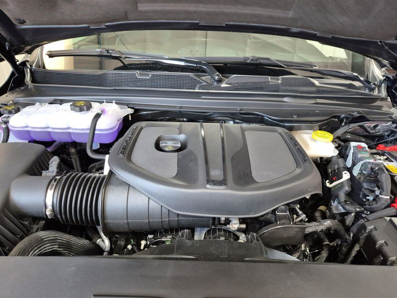 2025 RAM 1500 Laramie Crew Cab 4x4 5