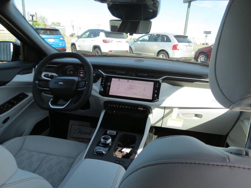 New 2026 Jeep Cherokee Overland 4x4Image 20