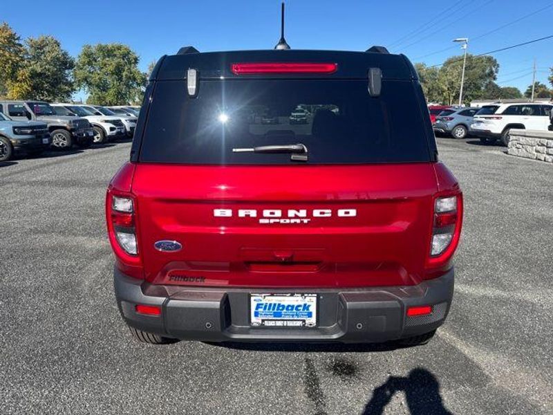 2025 Ford Bronco Outer Banks photo 3