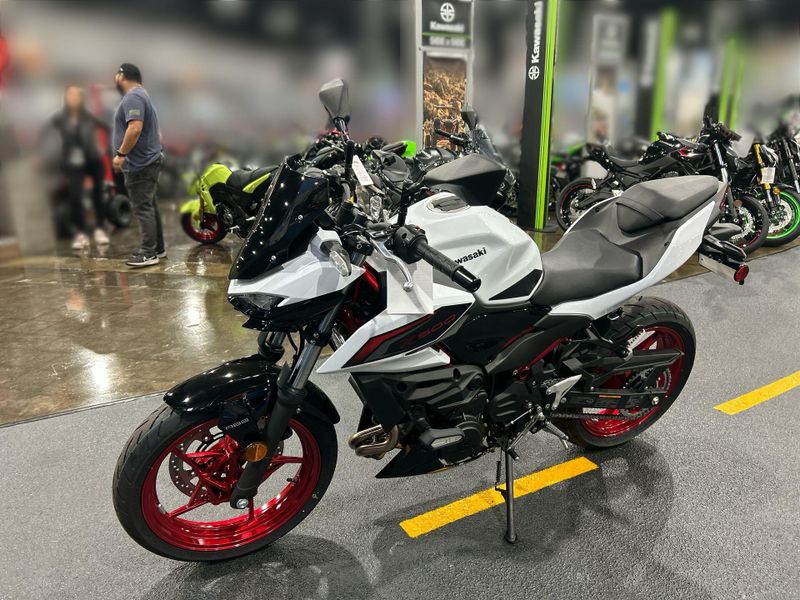 New 2026 Kawasaki Z500 SE ABS Image 16