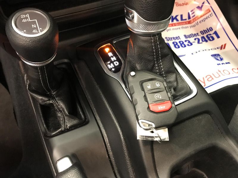 Used 2024 Jeep Wrangler Sport SImage 13
