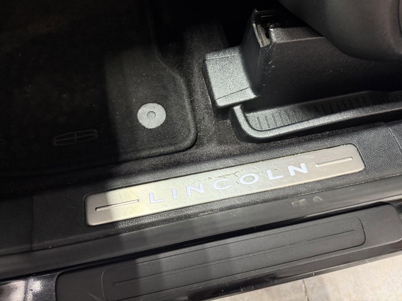 Used 2016 Lincoln MKX ReserveImage 9