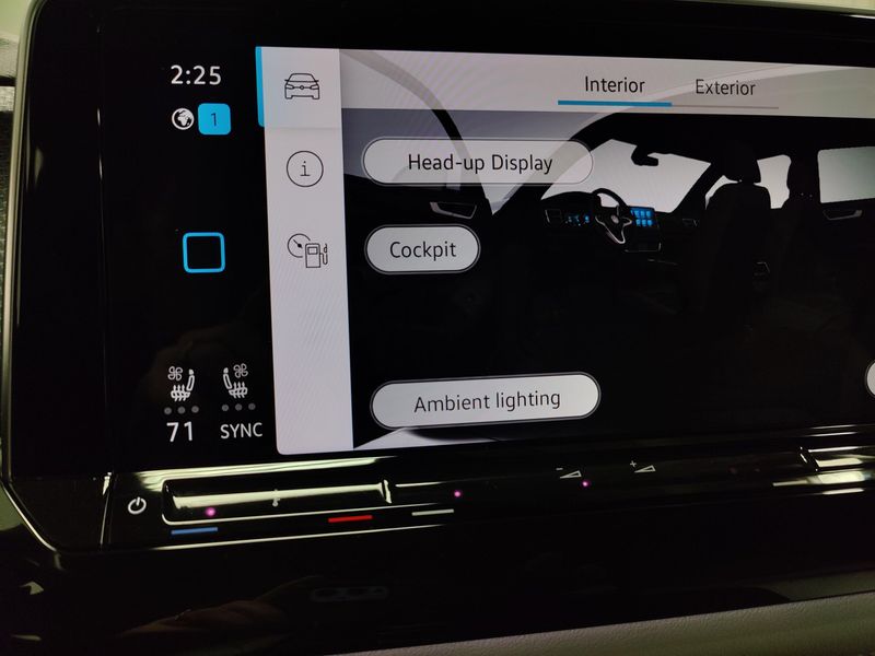 Used 2025 Volkswagen Atlas Cross Sport SEL Premium R-Line w/Sunroof/NavImage 11