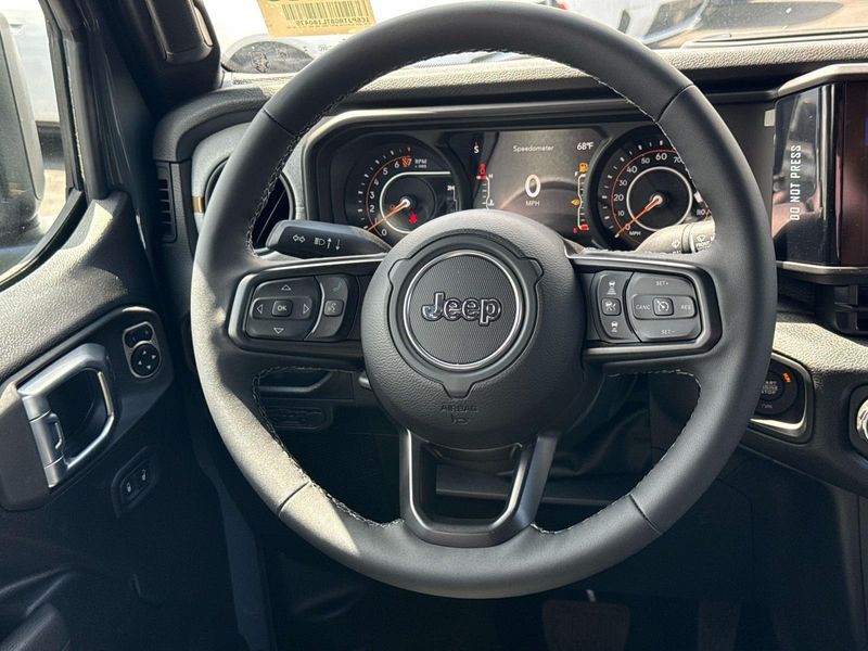 New 2026 Jeep Gladiator Sport S 4x4