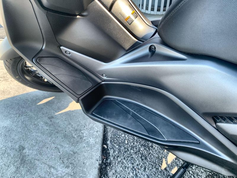 Used 2025 Yamaha Xmax Image 20