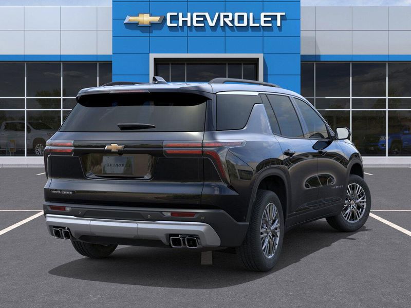 New 2025 Chevrolet Traverse FWD LTImage 4