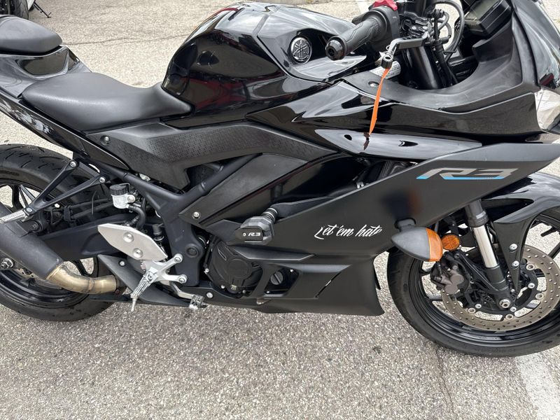 Used 2023 Yamaha YZF-R3 ABS Image 14