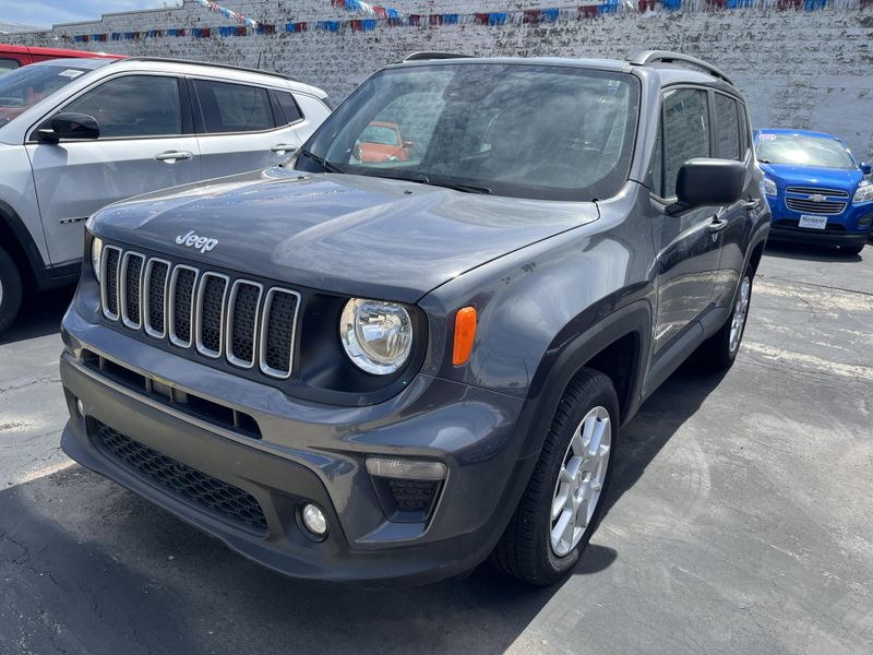 2022 Jeep Renegade LatitudeImage 1