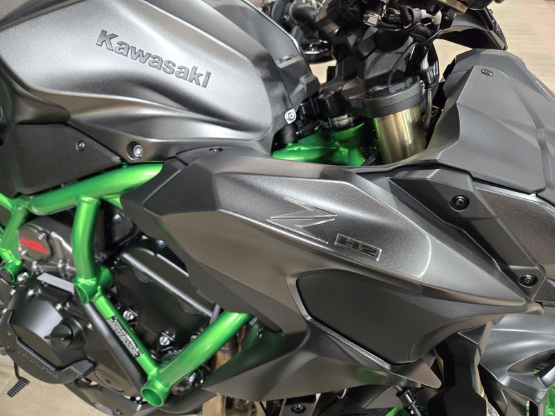 NEW 2026 KAWASAKI Z900 SE ABS Image 12