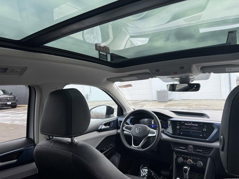 2024 Volkswagen Taos SEImage 13