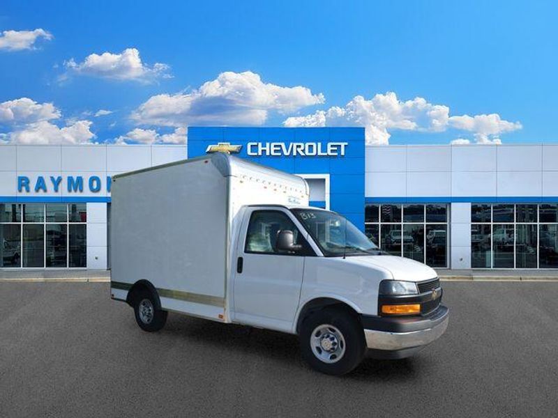 New 2026 Chevrolet Express 3500 Work VanImage 11