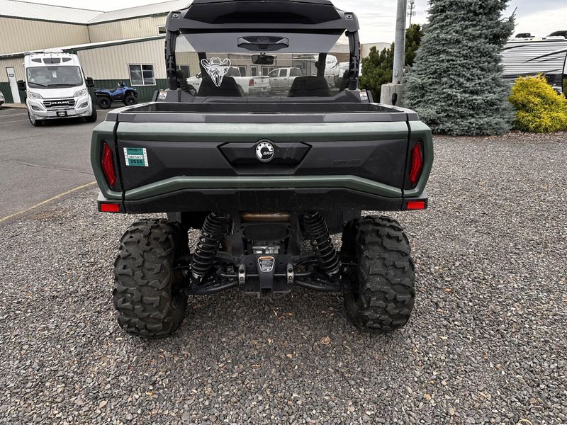 Used 2023 Can-Am COMMANDER DPS 700 Image 3