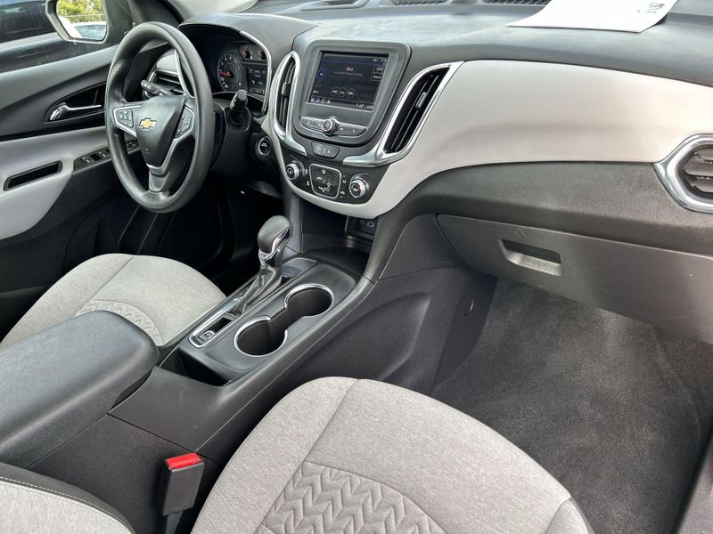 Used 2022 Chevrolet Equinox LSImage 28