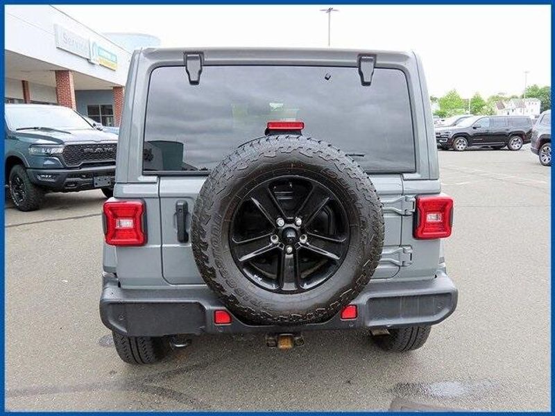 2021 Jeep Wrangler Unlimited Sahara AltitudeImage 6