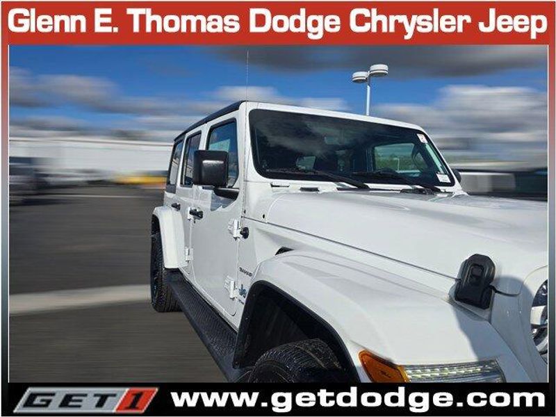 2023 Jeep Wrangler 4xe Sahara photo 3