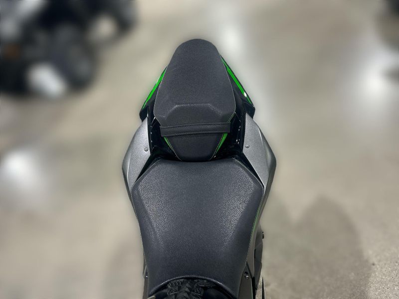 Used 2023 Kawasaki Z H2 SE Image 17