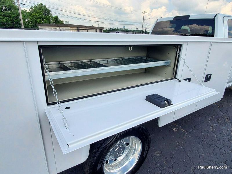 New 2024 RAM 5500 Tradesman Chassis Crew Cab 4x4 84