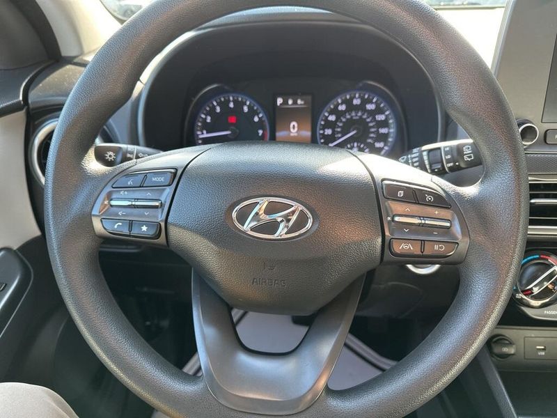 2023 Hyundai Kona SELImage 30
