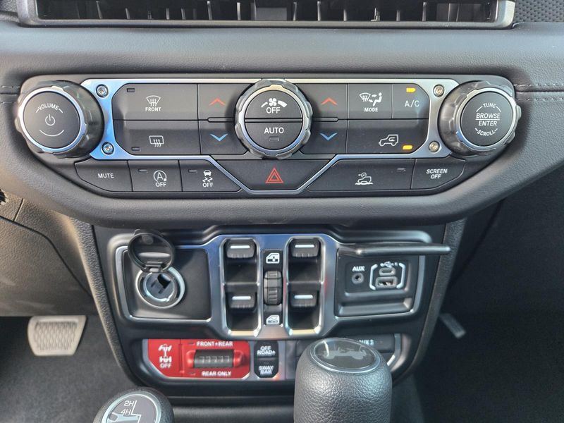 New 2026 Jeep Wrangler 4-door Rubicon