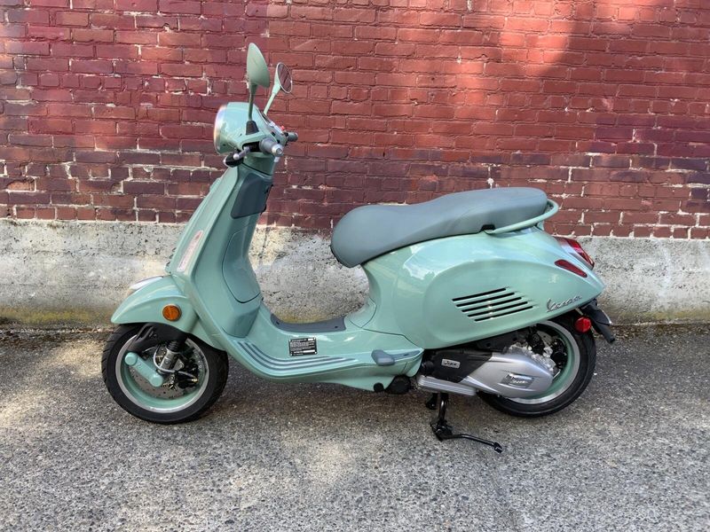 New 2027 Vespa PRIMAVERA 150 80TH ANNIVERSARY 