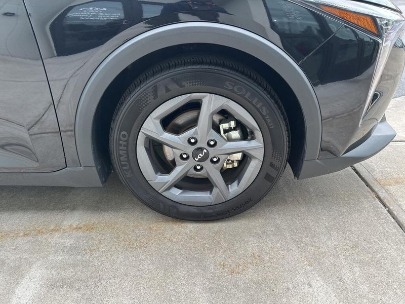 2025 Kia K4 LXSImage 12