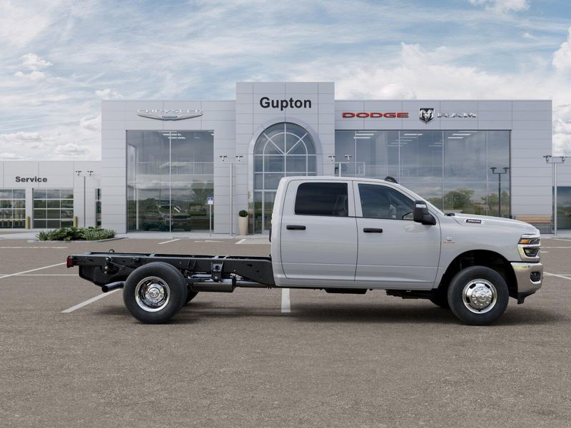 New 2026 RAM 3500 Tradesman Crew Cab Chassis 4x4 60