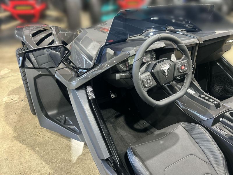 2025 Polaris SLINGSHOT R AUTODRIVE Image 16