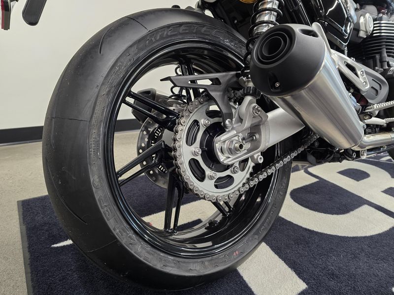2025 Triumph SPEED TWIN 1200 RS 