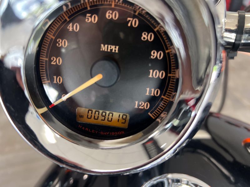 Used 2011 Harley-Davidson Sportster 1200 Custom Image 5