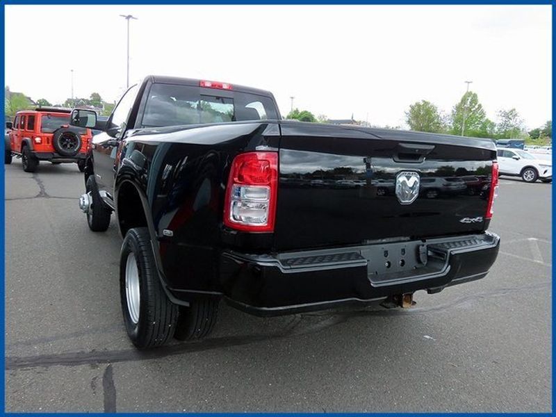 2022 RAM 3500 TradesmanImage 4