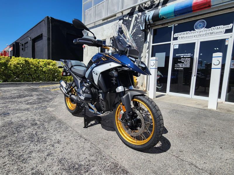 2026 BMW R 1300 GSImage 9