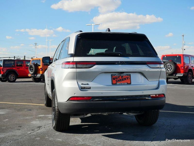 New 2025 Jeep Grand Cherokee Altitude X 4x4