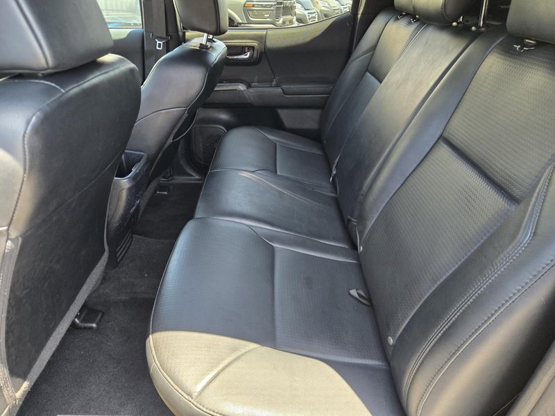 Used 2019 Toyota Tacoma TRD Off Road Double Cab 6' Bed V6 AT (Natl)