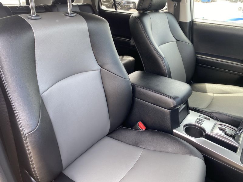2022 Toyota 4Runner SR5 PremiumImage 11
