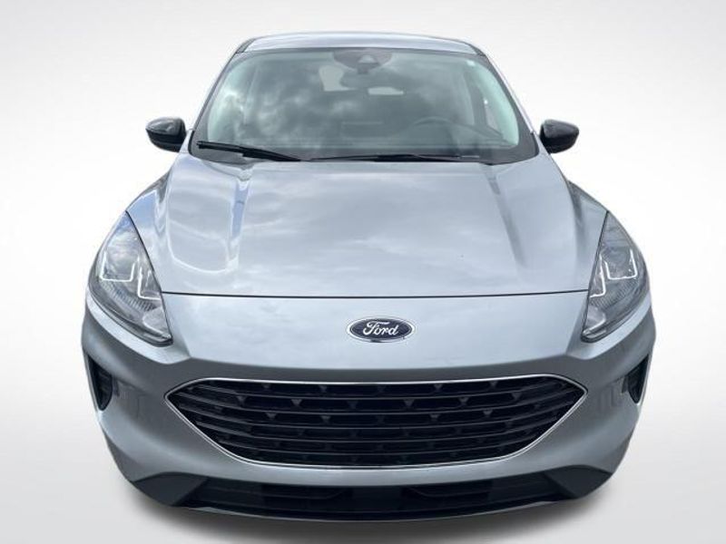 2022 Ford Escape SE photo 8