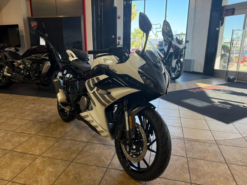 New 2026 CFMOTO 300SS Image 17