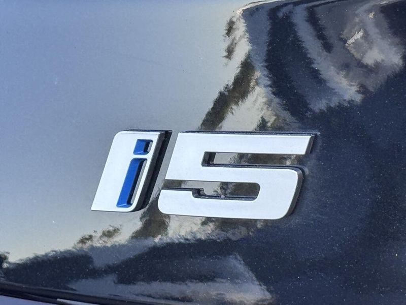 2025 BMW i5 xDrive40Image 14