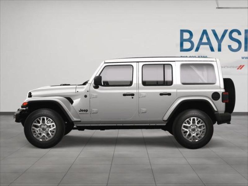 2025 Jeep Wrangler Unlimited Sahara photo 2