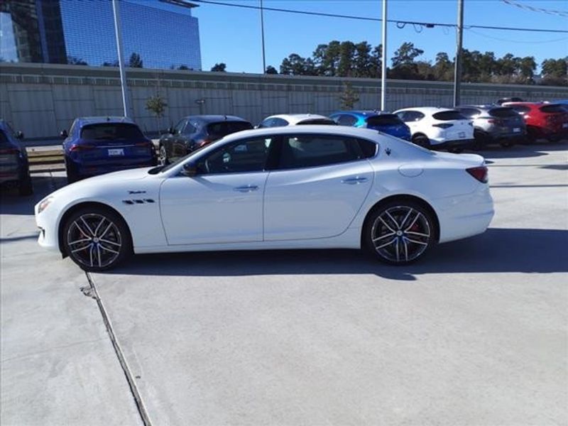 2024 Maserati Quattroporte Modena in a White exterior color and Black/Redinterior. Northside Imports Houston 281-475-4549 northsideimportshouston.com 