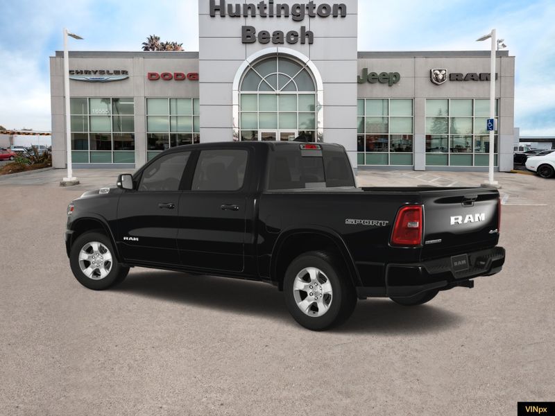 2025 RAM 1500 Big Horn Crew Cab 4x4Image 4